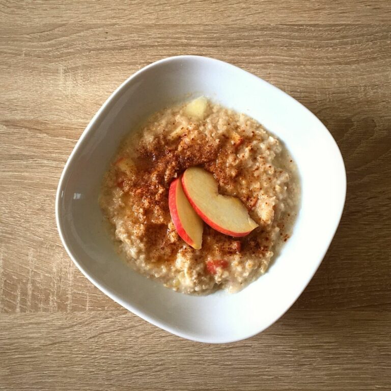 Apfel-Zimt-Porridge - schnell, einfach und kalorienarm